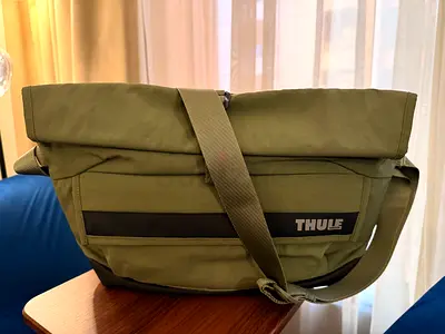 Thule Roll-Top Messenger Bag – Olive Green, Good Used Condition
