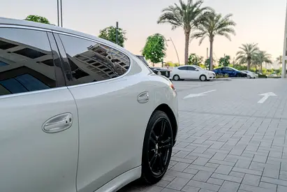 2013 Porsche PANAMERA 缩略图 8