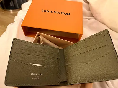 Louis Vuitton Mens Bi-Fold Wallet - Olive Green, Made in Italy