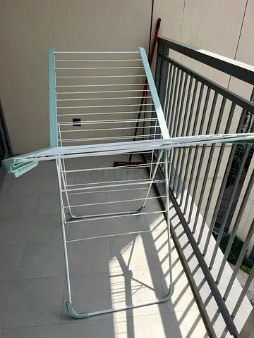 Folding clothes