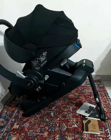 Besafe yoyo babyzen infant seat and base