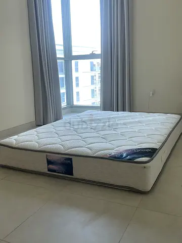 Queen size mattress in good condition