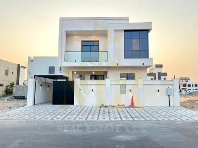 Villa for sale on Sheikh Mohammed Bin Zayed Road, on a main street near the park.