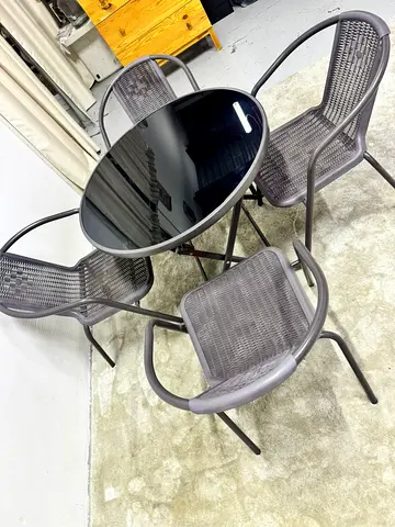 Space saver Garden Four chair fold able dinning table