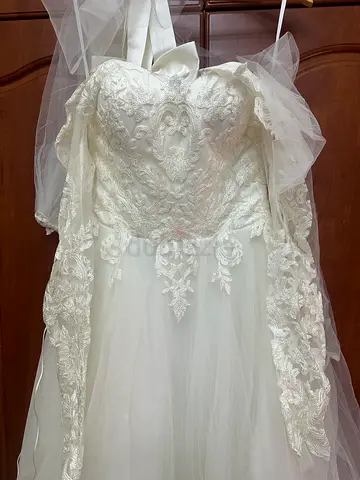 Wedding dress