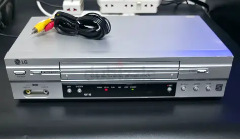 Vintage LG Video Cassette Player (Model: GL182) – Excellent Condition