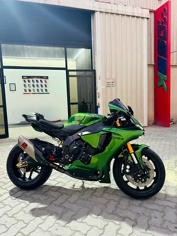 FOR SALE: Yamaha YZF-R1 (GCC)– Tastefully Upgraded | Weekend Ride Only
