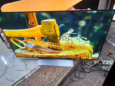 Lg oled 48 inch C3 smart 4k brand same like new