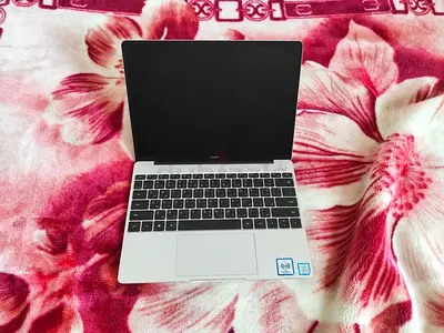 Huawei Matebook 13 - Core i5, 8GB RAM, 256GB SSD, 13 2K IPS display, Fingerprint Reader