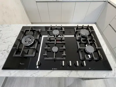 Bosch Built-in Gas Cooktop 90cm – Premium German Engineering