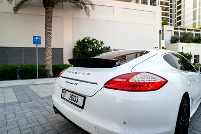 2013 Porsche PANAMERA 缩略图 9