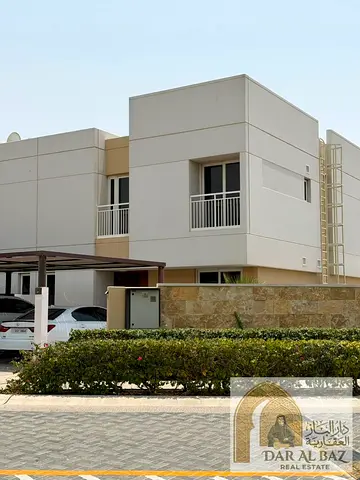 فيلا فاخرة داخل الزاهية جاردينز - الشارقة | 4 غرف نوم واسعه | غرفة خادمة | غرفة تخزين | حوش خاص كبير | باركن خارجى كبير | جاهزة للسكن الفورى