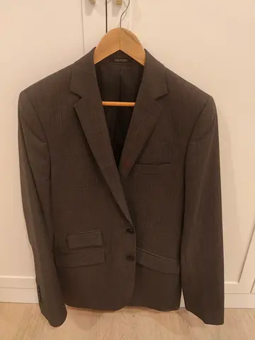 Mens grey two-button suit jacket - size not labeled, good condition