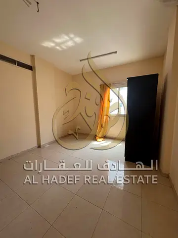 شقة غرفة وصالة للإيجار السنوي في النباعة – الشارقة | موقع مميز | 22,000 درهم