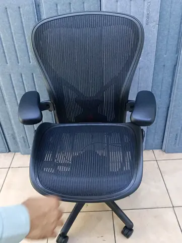Size C Herman Miller Aeron chair for selling.colour black.fully loaded