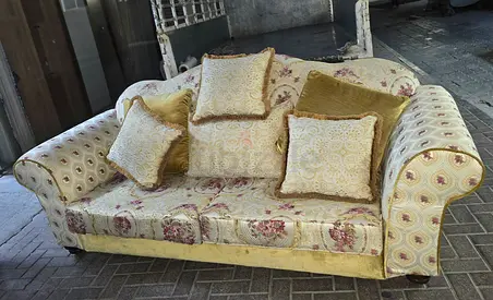 3-2seater floral upholstered sofa with cushions - good condition