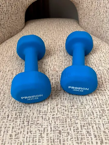 Pair of 4kg Dumbbells – Proiron – Excellent Condition