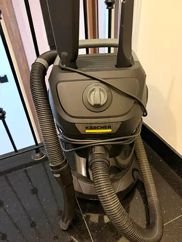 Karcher Wet Dry Vacuum Cleaner - Excellent Condition