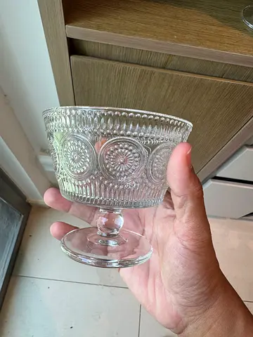 Set of 4 Glass Dessert Cups / Ice Cream Bowls - Clear Pressed Glass