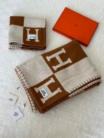 Hermes Blanket Set With Pillows