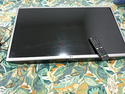 LG 32-inch LED TV with Remote - Good Working Condition