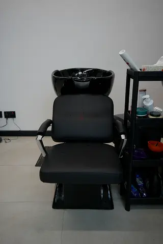 Salon Shampoo Backwash Chair with Sink - Black