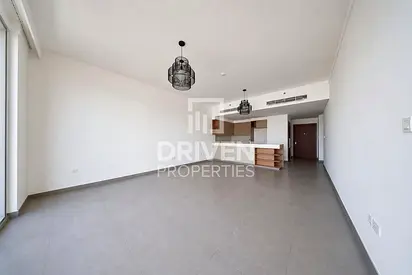 Vacant | Canal View | Mid Floor | Spacious Layout