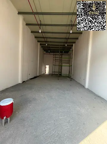 مستودع أرضي 1,500 قدم² | كهرباء 25 كيلوواط | الجرف الصناعية | 65,000 درهم