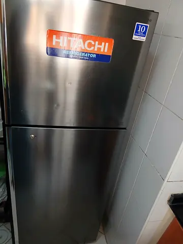Hitachi Refrigerator / Freezer Unit - Good Working Condition