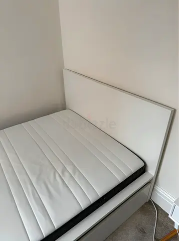 Ikea malm queen bed with ikea mattress