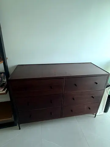 Pottery Barn Solid Wood Dresser — 6 Drawers, Walnut Finish (123.5cm) — Excellent Condition