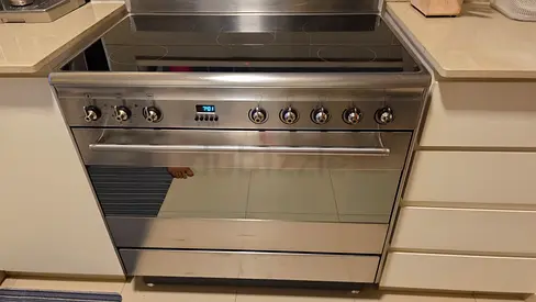 SMEG ELECTRIC CERAMIC STOVE 90CM MINT USE SAME AS NEW