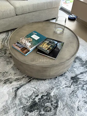 Round real concrete Coffee Table (100 cm diameter) perfect condition
