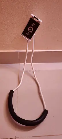 Lazy neck mobile phone holder