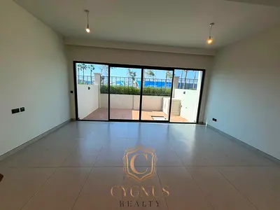 Luxurious Lifestyle | Lagoon Community | Single Row | Prime Location