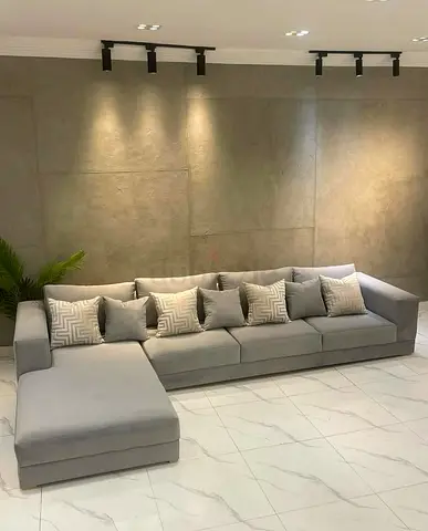 Brand New 4 Seater Chesterfield Sofa For Sale. Luxury Sofa Set For Sale. Delivery All UAE Available
