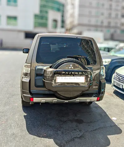 Mitsubishi Pajero GLS 2011 (single owner)