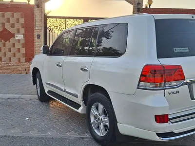 Toyota Land Cruiser VXR 2014 GCC Specs
