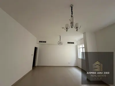 غرفتين منهم غرفة ماستر صالة كبيرة منفصلة خزائن حائط بلكونة اطلالة مفتوحة تكييف مركزي مطبخ واسع 3 حمام تشطيب راقي تسهيلات في الدفع