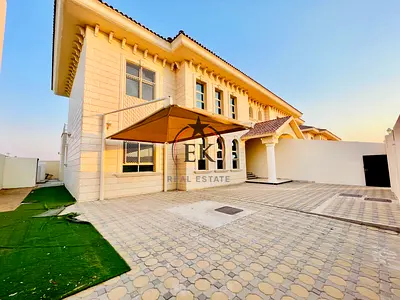Spacious 4 Bedrooms Water and Electricity on Local Rate