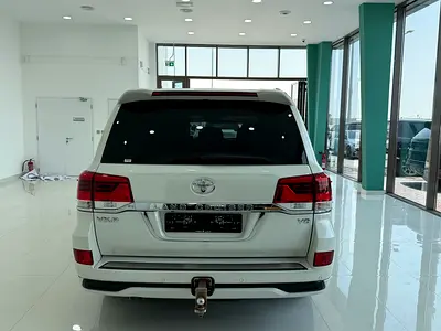 صورة مصغرة 7 لـ 2017 Toyota LAND CRUISER