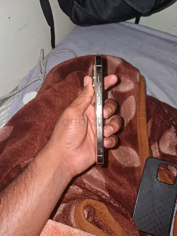 iPhone 13pro with box uae version Battery Health at 78%
