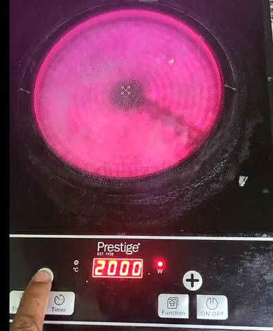 Prestige Ceramic Electric Hot Plate / Single Burner Temperature cotrol- Good Working Condition