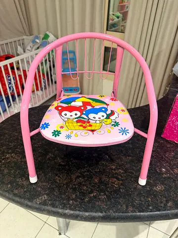 Pink Kids chair with sounds