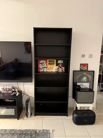 Books shelf