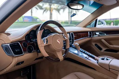 2013 Porsche PANAMERA 缩略图 12