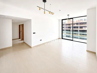 Spacious | Ready To Move | Prime Location