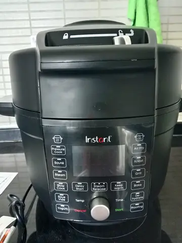 Instant multi-cooker (pressure cooker + air fry) - never used