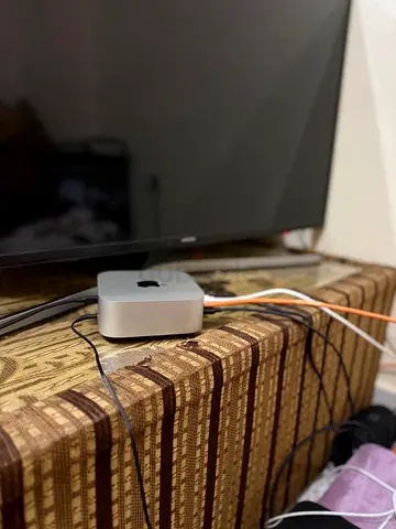 Apple Mac mini (Silver) - Compact Desktop Computer