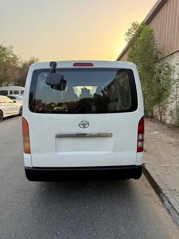 2015 Toyota HIACE 照片 3